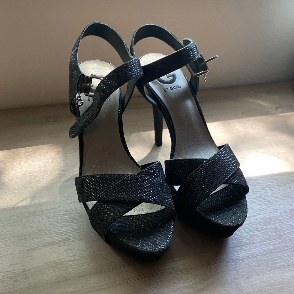 Size 7 Guess sparkly 5” heels